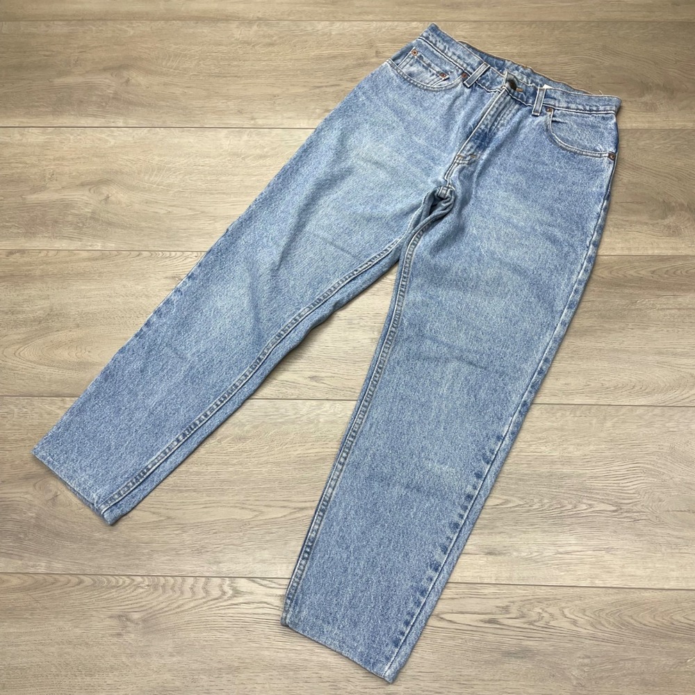 Levi's 550 Relaxed Fit Tapered Leg Jeans Women 9 Short Blue Light Wash USA Made